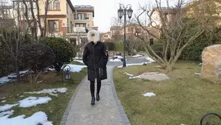 YT873 美国客户定拍：内衣捆绑外套羽绒服小区溜达